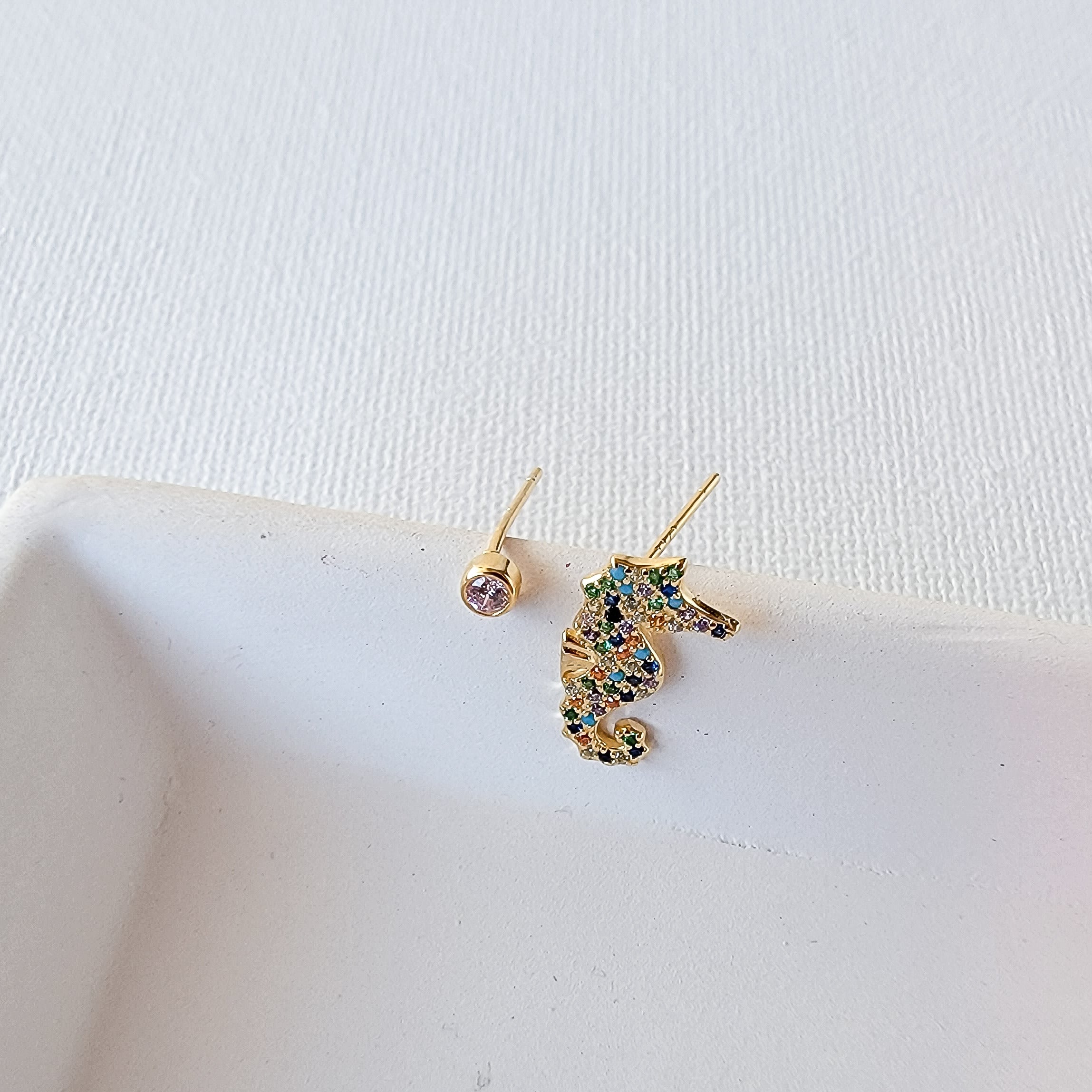 Seahorse Shimmer Studs