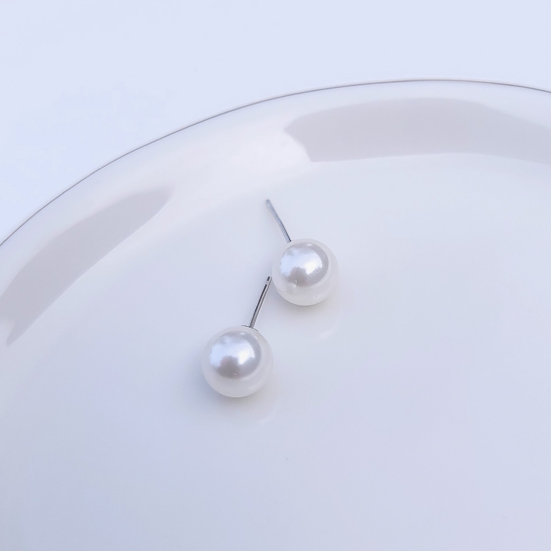 The Classic - Pearl Earrings