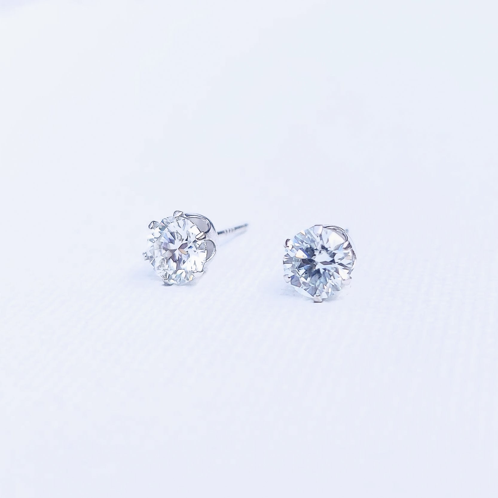 Moissanite Classic Stud Set
