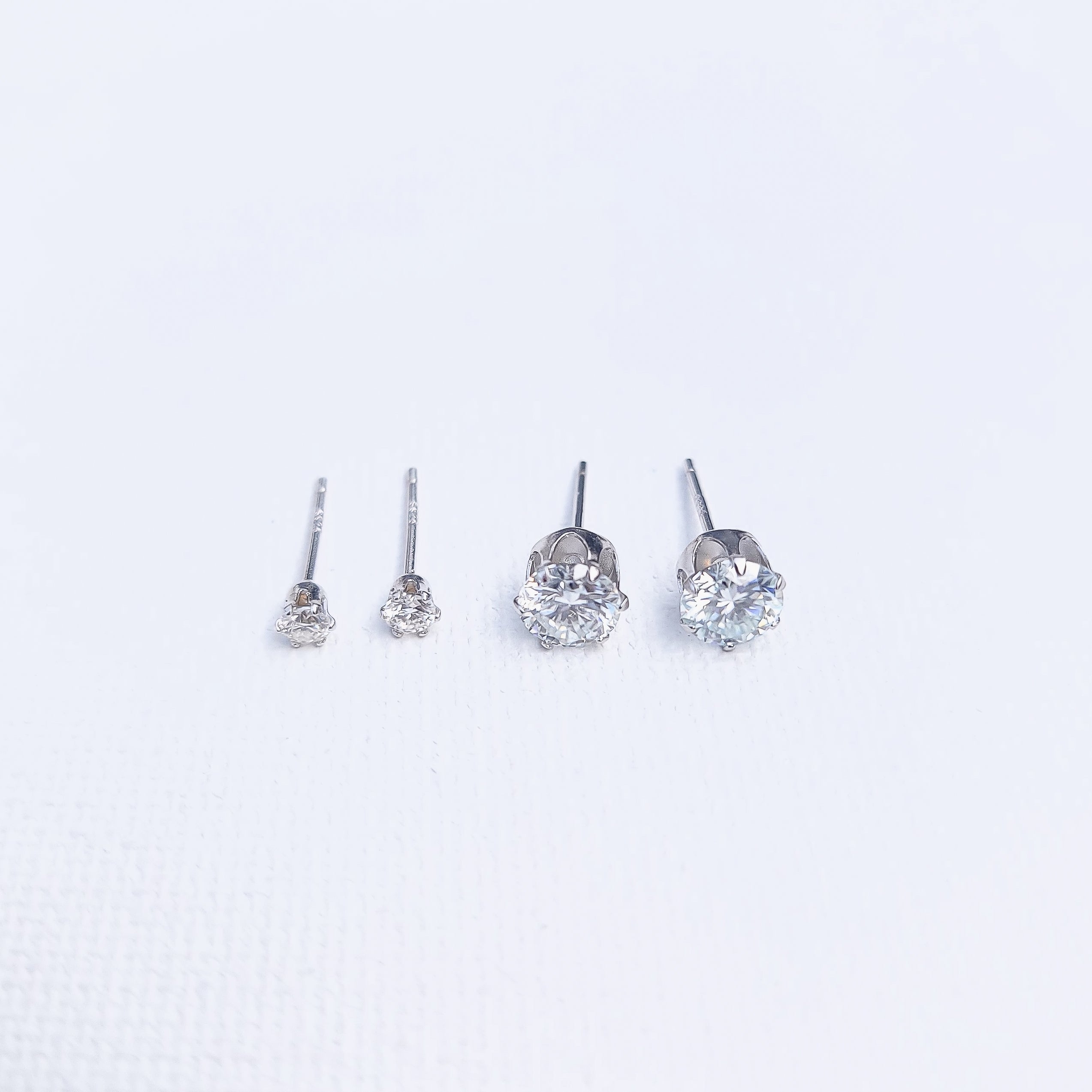 Moissanite Classic Stud Set
