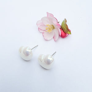 Shell Pearl Heart Stud Earring: mother - daughter