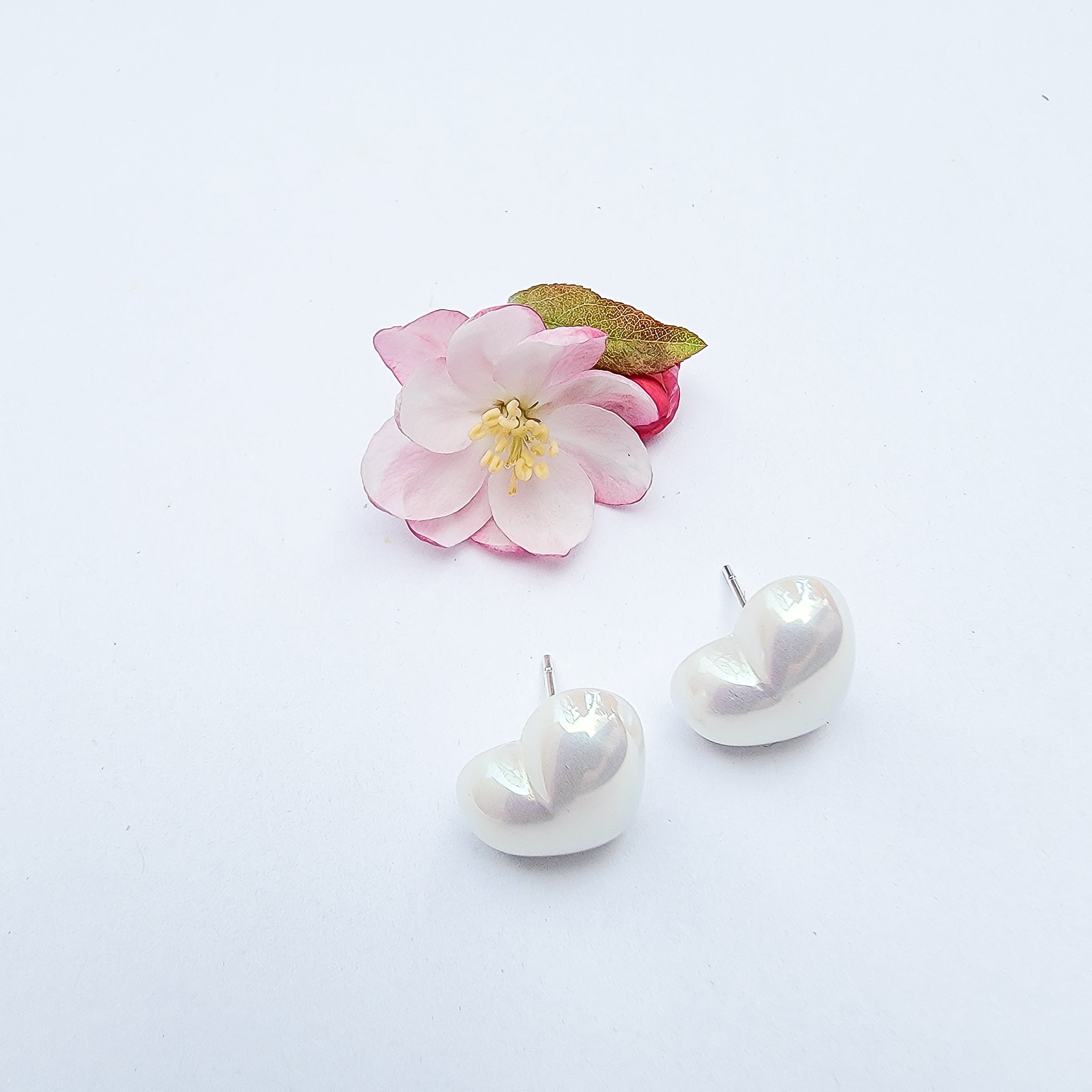 Shell Pearl Heart Stud Earring: mother - daughter