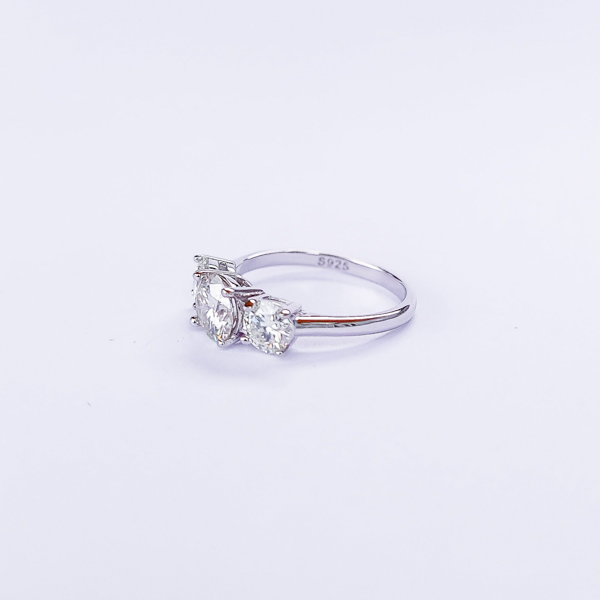 The Luisa Ring - 2 Carats
