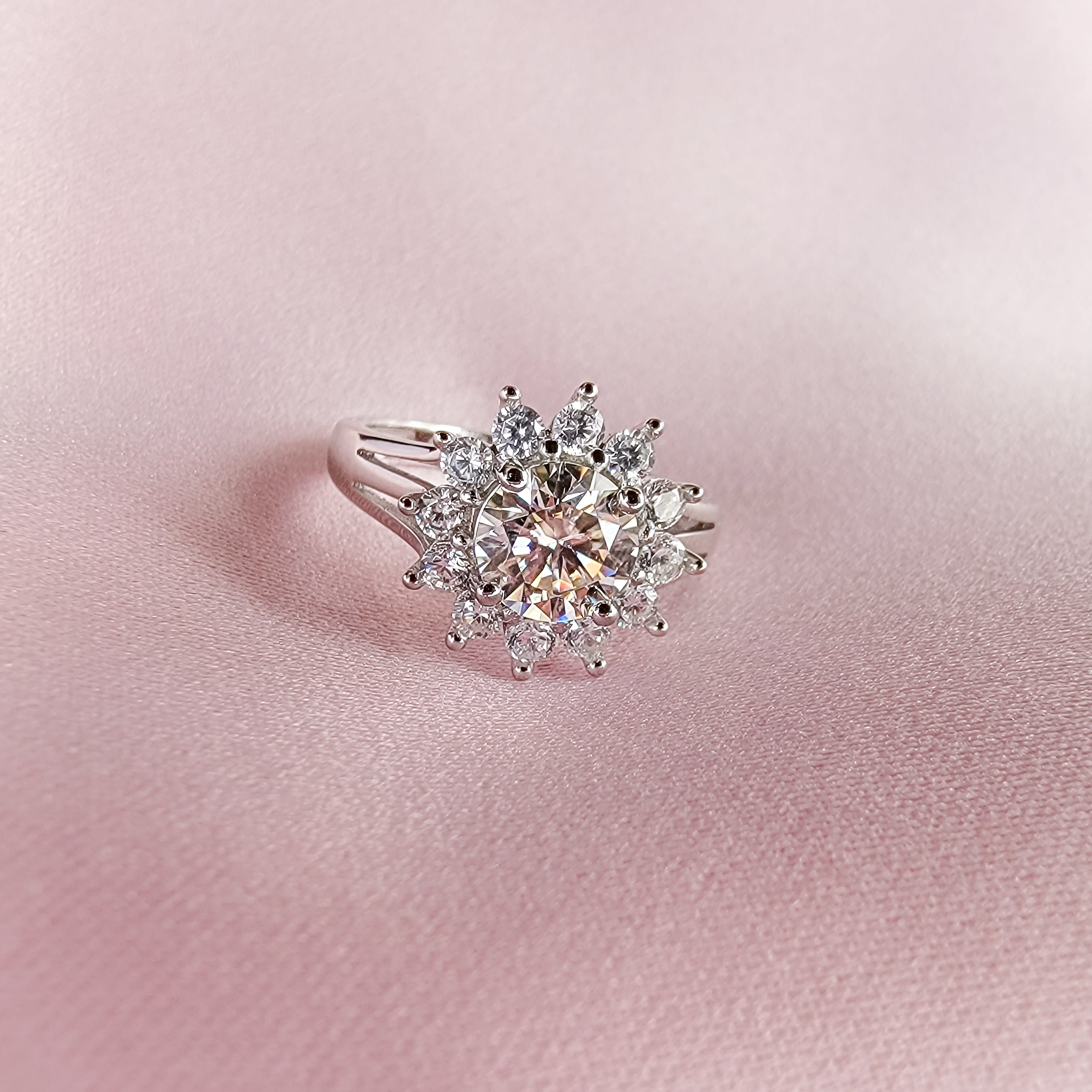 The Corina Ring - 1 Carat