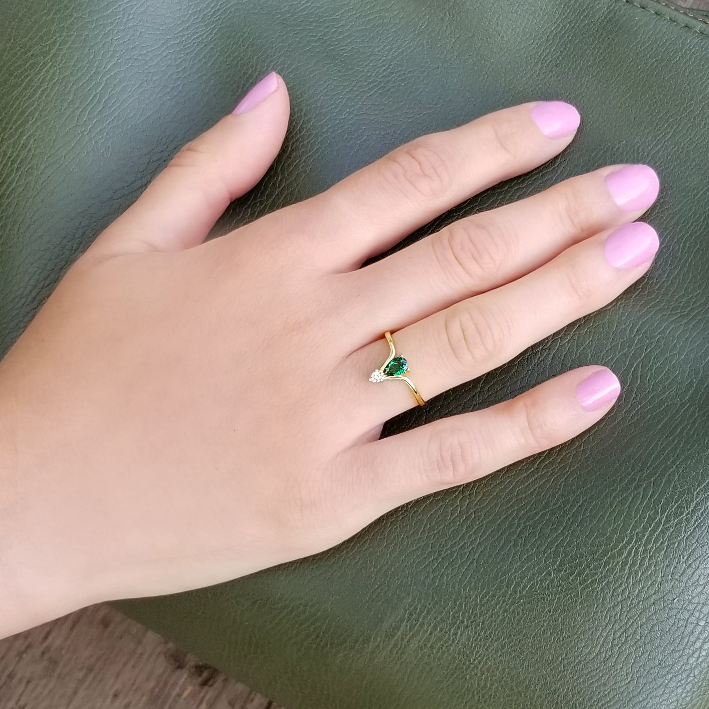 Green Water Drop Ring