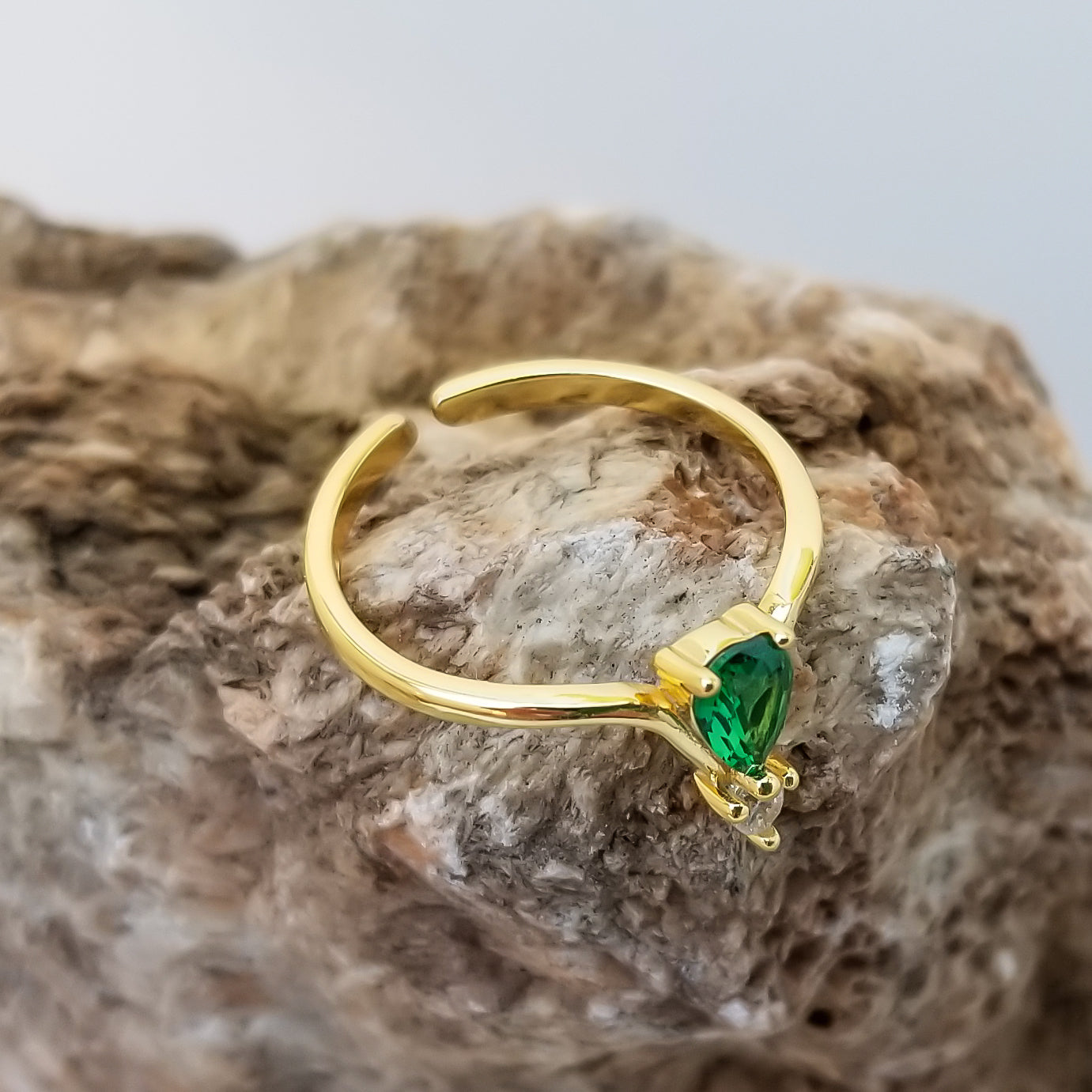 Green Water Drop Ring